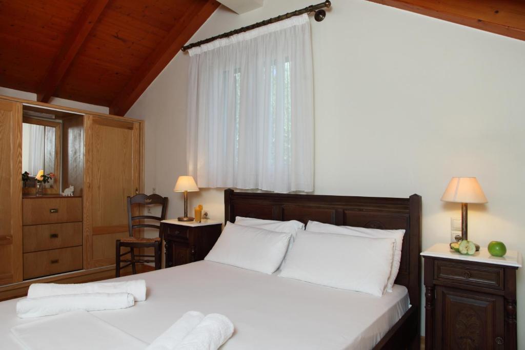Kydonies Villas Frínion Room photo