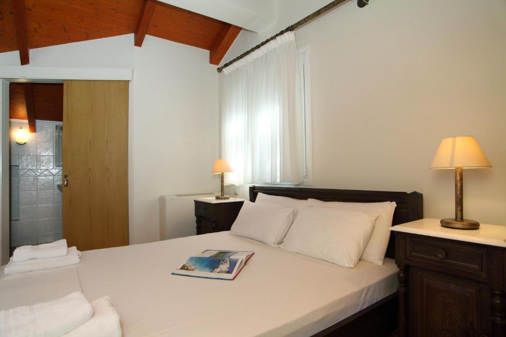 Kydonies Villas Frínion Room photo